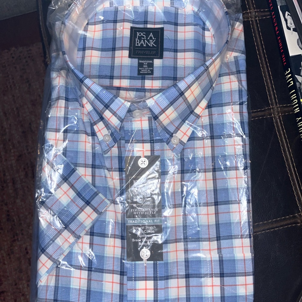 Brand New collared shirt - short sleeve